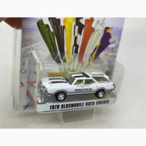 1972 Oldsmobile Vista Cruiser 1/64 Diecast Model 4 S4bc50a1522e0472fa735d3b5e43db9b6F