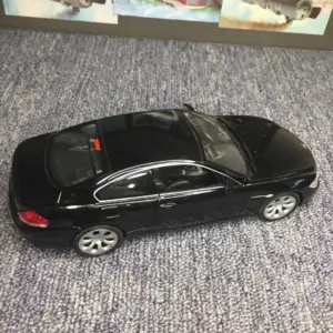 Flawed 1:24 BMW 645Ci Diecast Model in Black 7 S4bca4fcbaca84ccb9872455c700876315