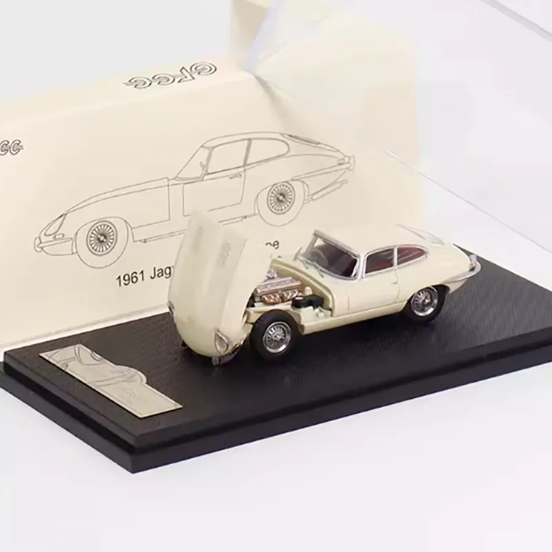 1961 Jaguar E-Type Diecast Model 1/64 Scale 7 1961 Jaguar E-Type Diecast Model 1/64 Scale - Image 7