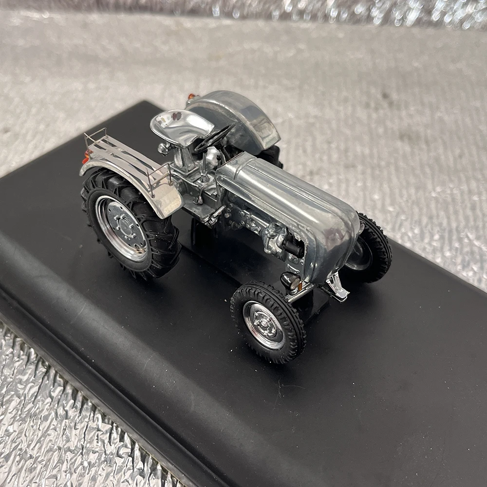 Vintage Porsche Diesel Junior Tractor Model 1:43 Scale 2 Vintage Porsche Diesel Junior Tractor Model 1:43 Scale - Image 2