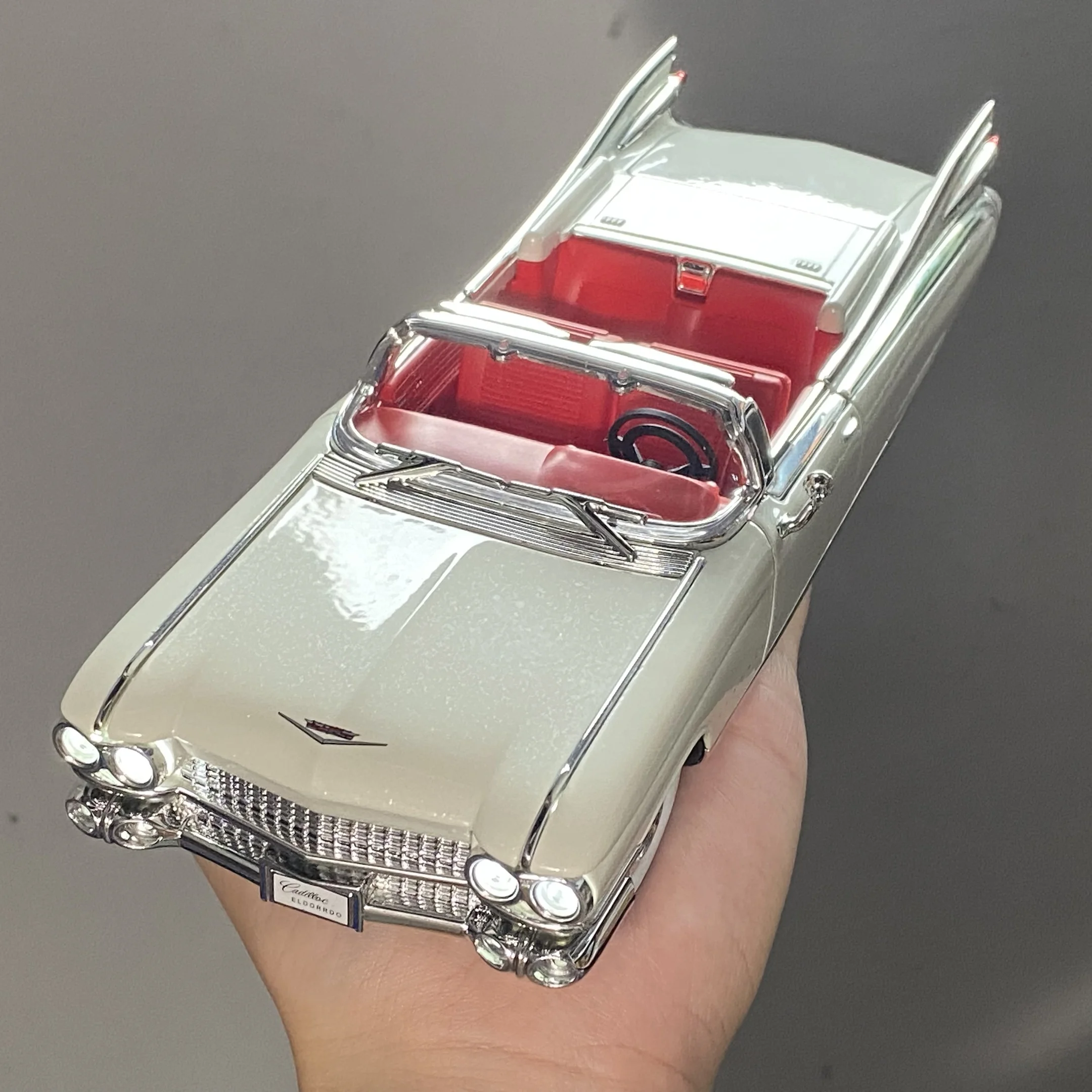 1959 Cadillac Eldorado Biarritz Diecast Model 1:24 6 1959 Cadillac Eldorado Biarritz Diecast Model 1:24 - Image 6