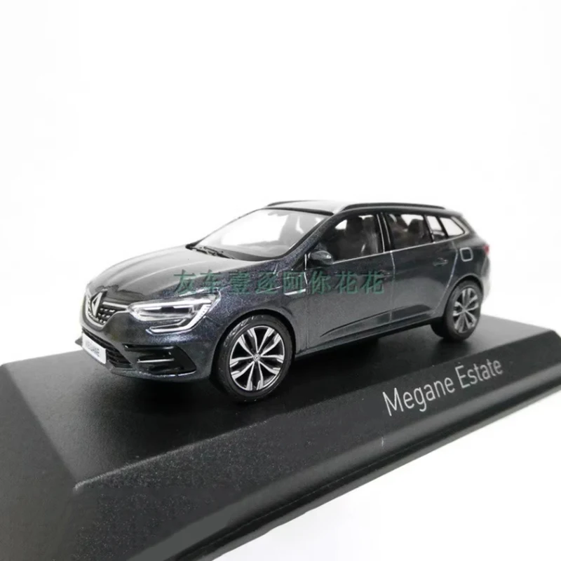 Renault Megane SUV 1:43 Diecast Model 2 Renault Megane SUV 1:43 Diecast Model - Image 2