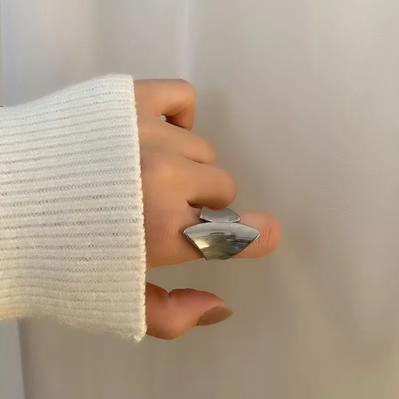 Elegant Geometric Adjustable Ladies' Ring in Gold, Silver, Yellow 3 Elegant Geometric Adjustable Ladies' Ring in Gold, Silver, Yellow - Image 3