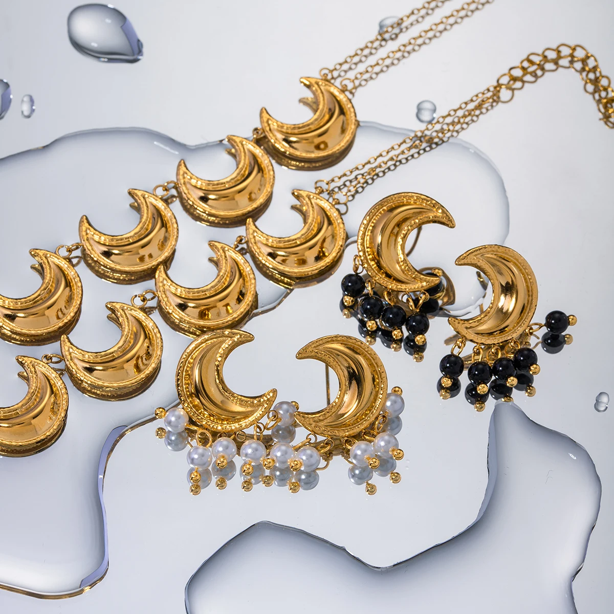 Stainless Steel Crescent Moon Necklace for Women 5 Stainless Steel Crescent Moon Necklace for Women - Image 5