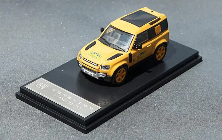 Land Rover Defender 90 Diecast Model 1:64 Scale 10 Land Rover Defender 90 Diecast Model 1:64 Scale - Image 10
