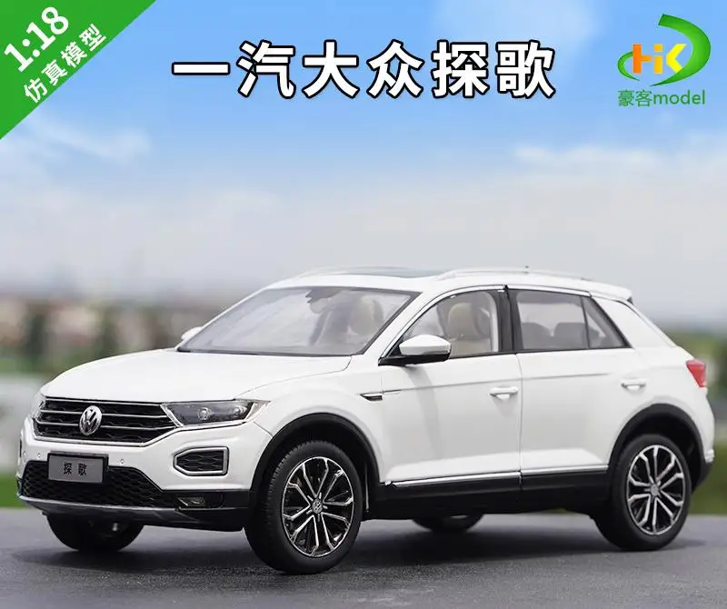 Volkswagen T-Roc 2018 Diecast Model 1:18 Scale 8 Volkswagen T-Roc 2018 Diecast Model 1:18 Scale - Image 8
