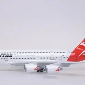 QANTAS Airbus A380 Scale Model - 36.5cm 15 S4e86c9da55e84764b5d8f63f137ea00an