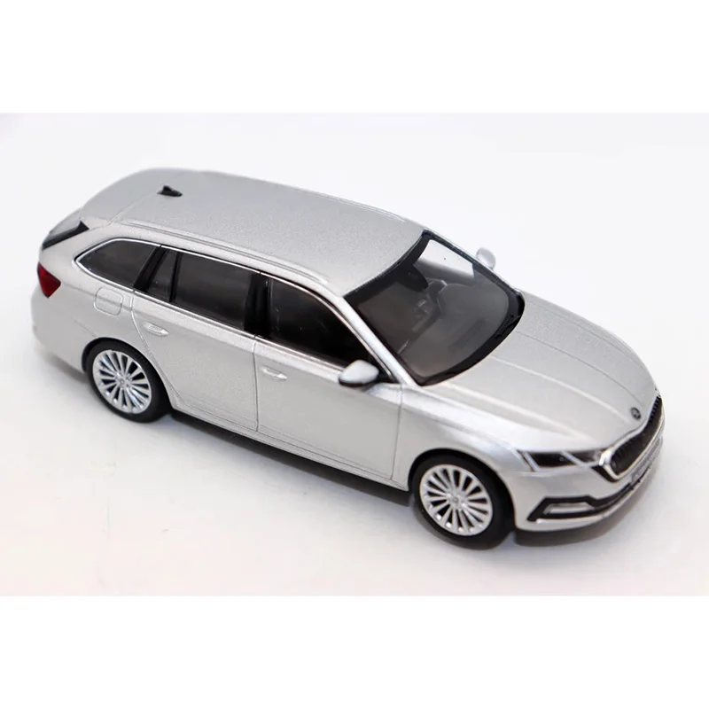 Skoda Octavia Combi A8 1:43 Diecast Model 3 Skoda Octavia Combi A8 1:43 Diecast Model - Image 3