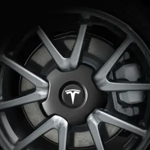 Tesla 18-inch Wheel Center Caps Set of Four 11 S4ef2181b19e046458a6b7f96722890777