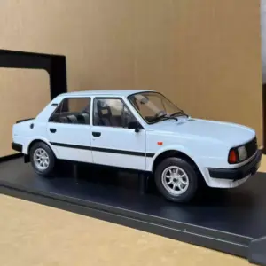 1980 Škoda 130L Diecast Model Replica 8 S4f45f16009af42959bc64b1a135c46eaz