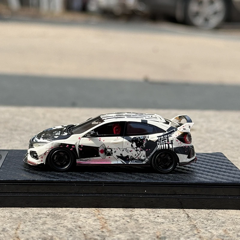 1:64 Civic Type R FK8 Resin Model 3 1:64 Civic Type R FK8 Resin Model - Image 3