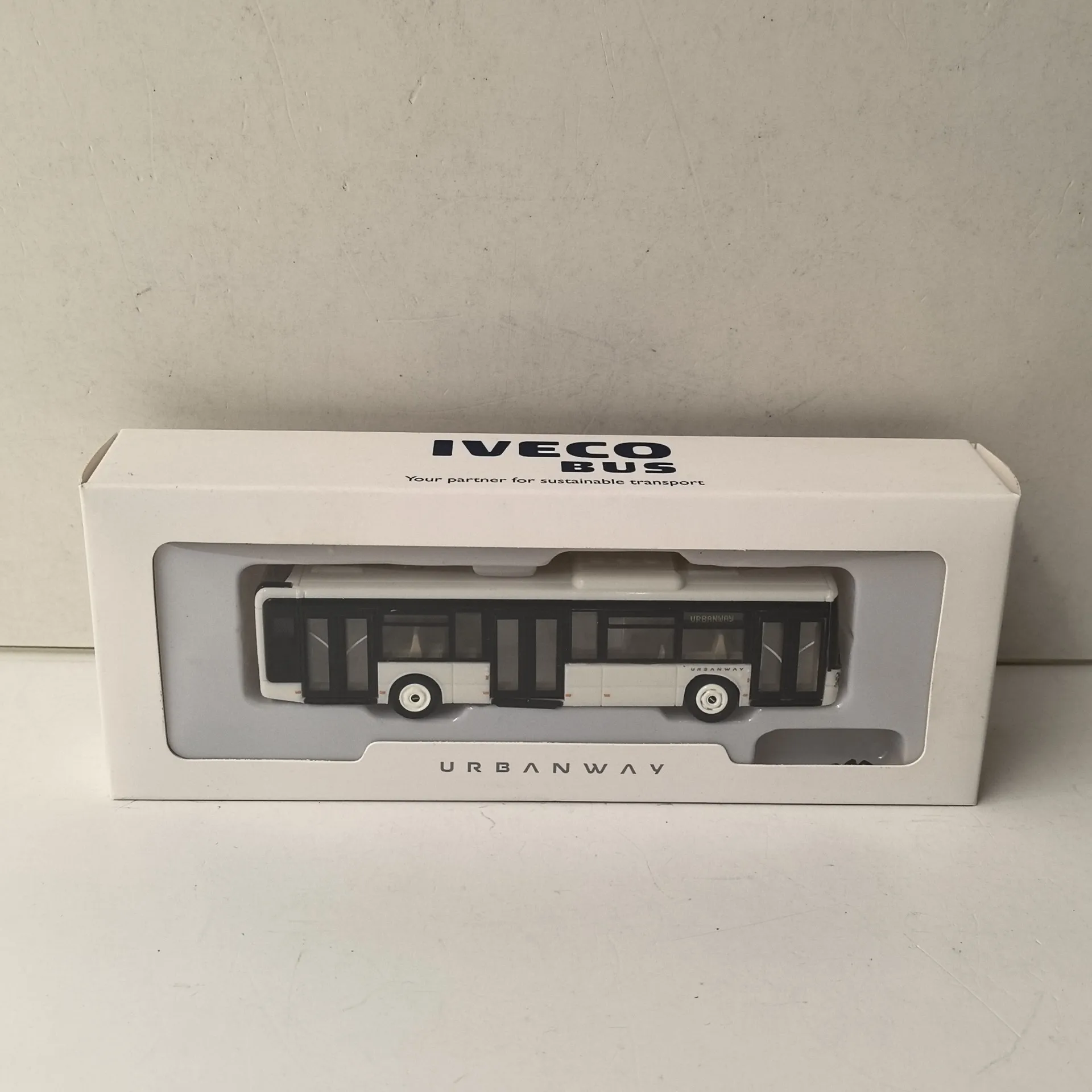 1:87 Scale Crossway Bus Model 6 1:87 Scale Crossway Bus Model - Image 6