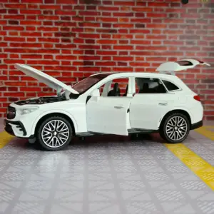 Mercedes-Benz GLC400 1:32 Diecast Model Car 11 S4fc0a18643184421b835aa80dbf1ef92u