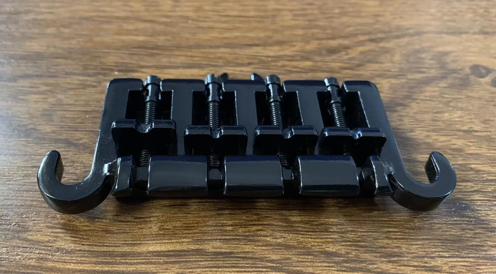 Thunderbird-style 4-String Bass Bridge in Chrome/Black 4 Thunderbird-style 4-String Bass Bridge in Chrome/Black - Image 4