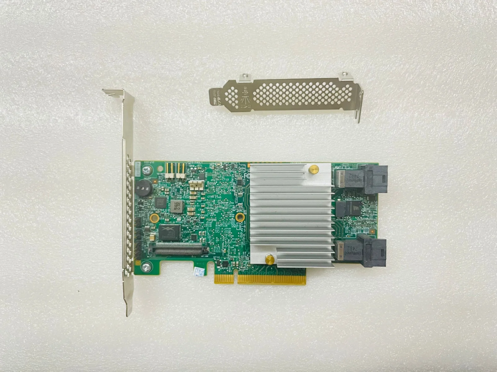 LSI 9362-8i RAID Controller Card with 8 SATA/SAS Ports 3 LSI 9362-8i RAID Controller Card with 8 SATA/SAS Ports - Image 3