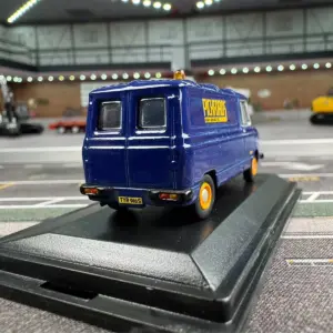 Vibrant Blue 1:76 Scale Diecast Van Model 5 S50561f04b4024d569557f0eed7ffead3a
