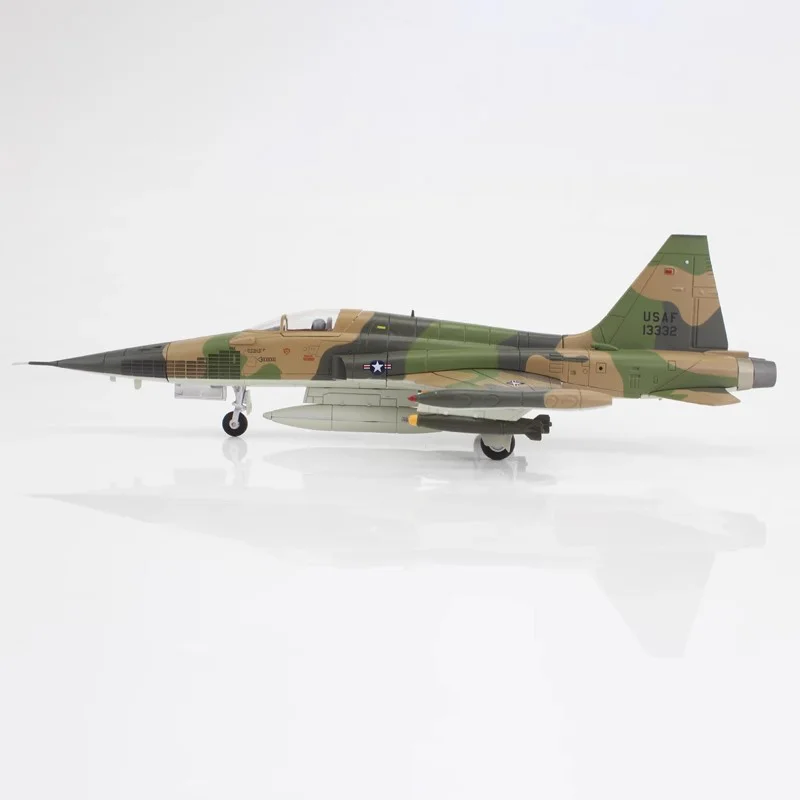 1:72 Scale F-5C Tiger No. 10 Alloy Model 3 1:72 Scale F-5C Tiger No. 10 Alloy Model - Image 3