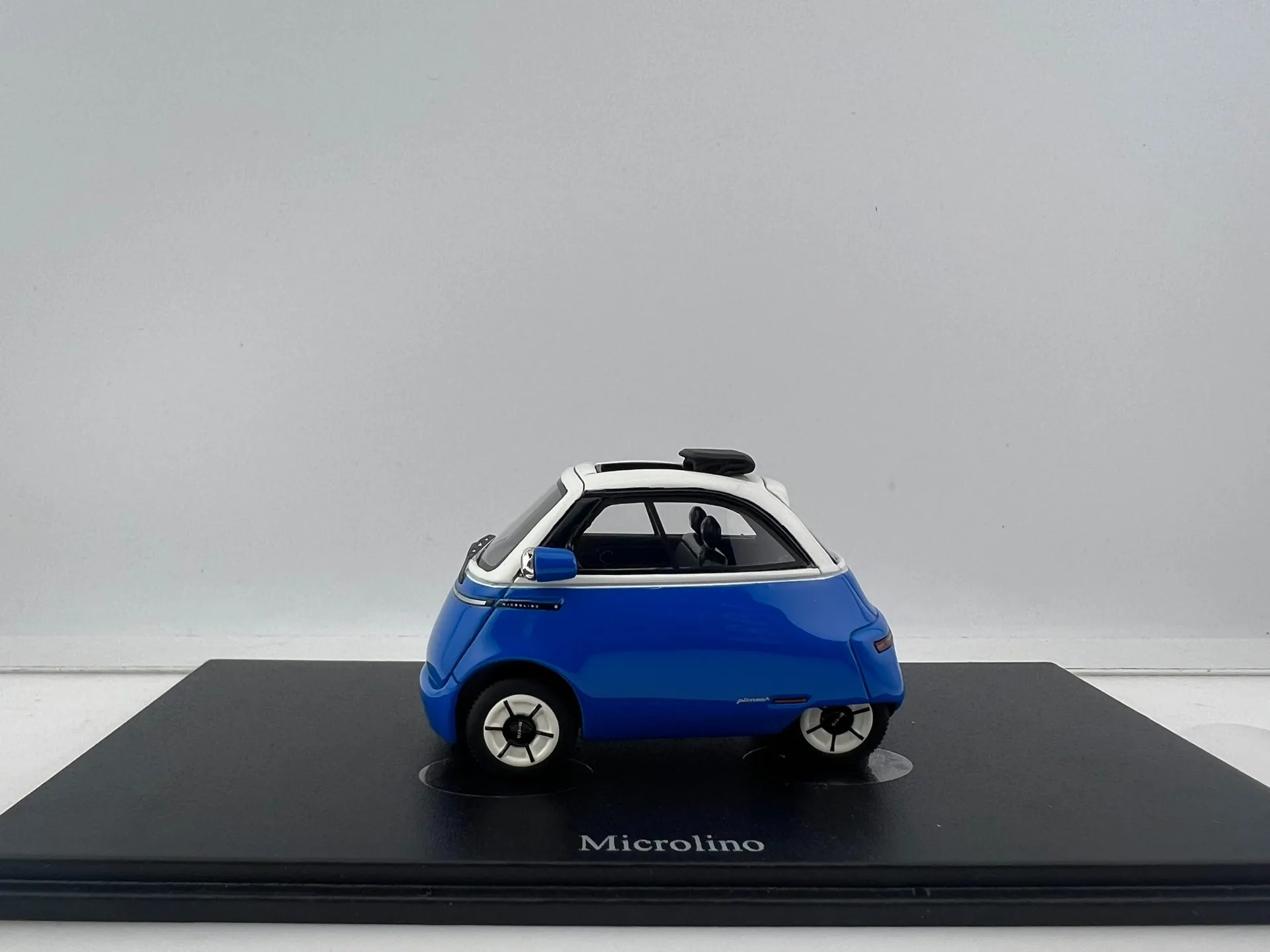 Diecast BMW Microlino 2.0 Model 1:43 Scale 3 Diecast BMW Microlino 2.0 Model 1:43 Scale - Image 3