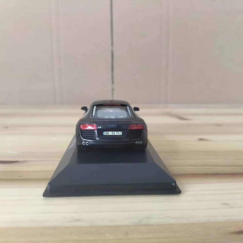 Audi R8 1:43 Scale Die-Cast Model Toy 5 Audi R8 1:43 Scale Die-Cast Model Toy - Image 5