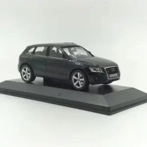 Black Audi Q5 1:43 Scale Die-Cast Model 7 S52366904135e4efda4d73dd79fe184002