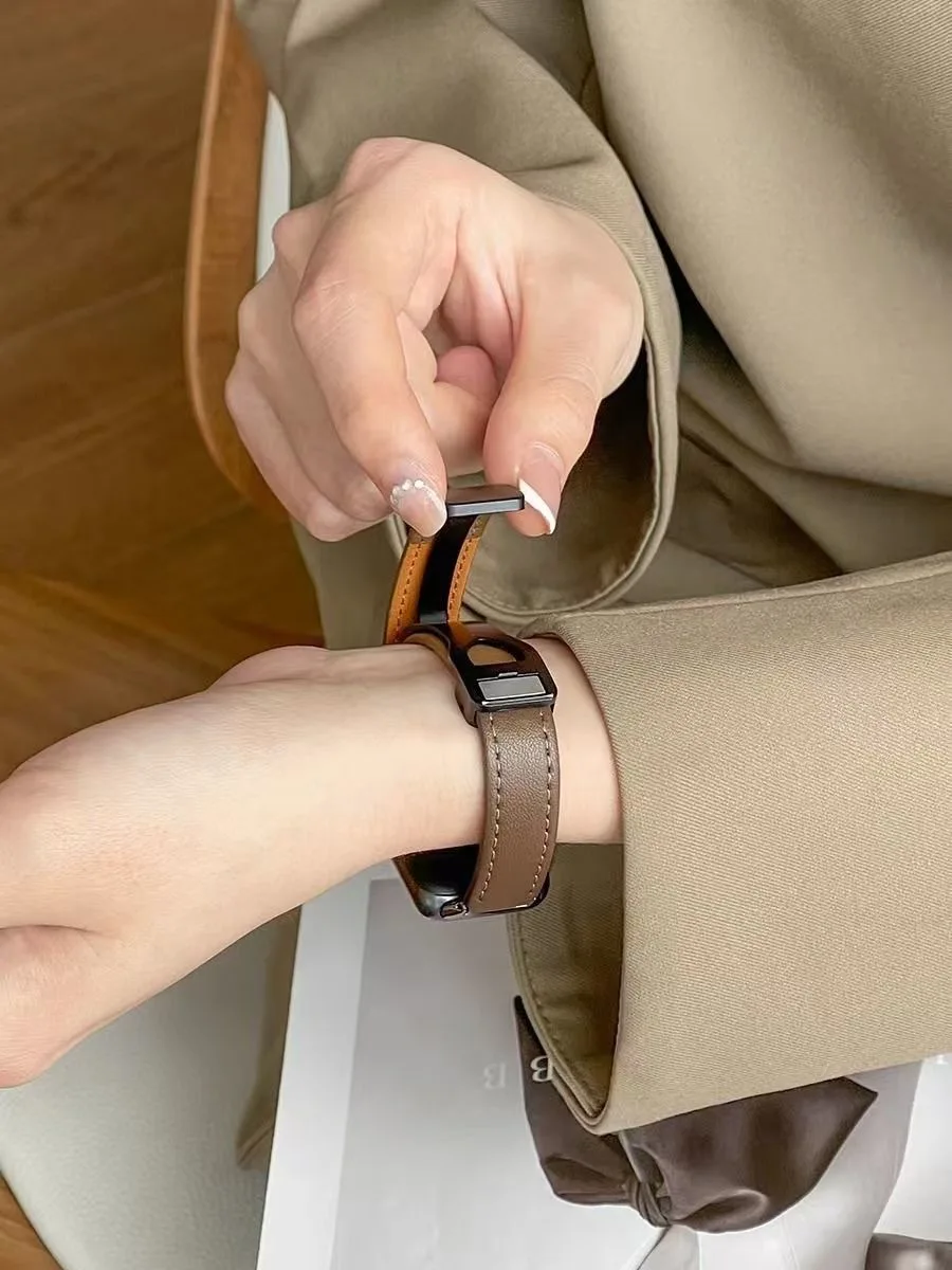 Magnetic Leather Strap for Huawei Band 8/9/10 5 Magnetic Leather Strap for Huawei Band 8/9/10 - Image 5