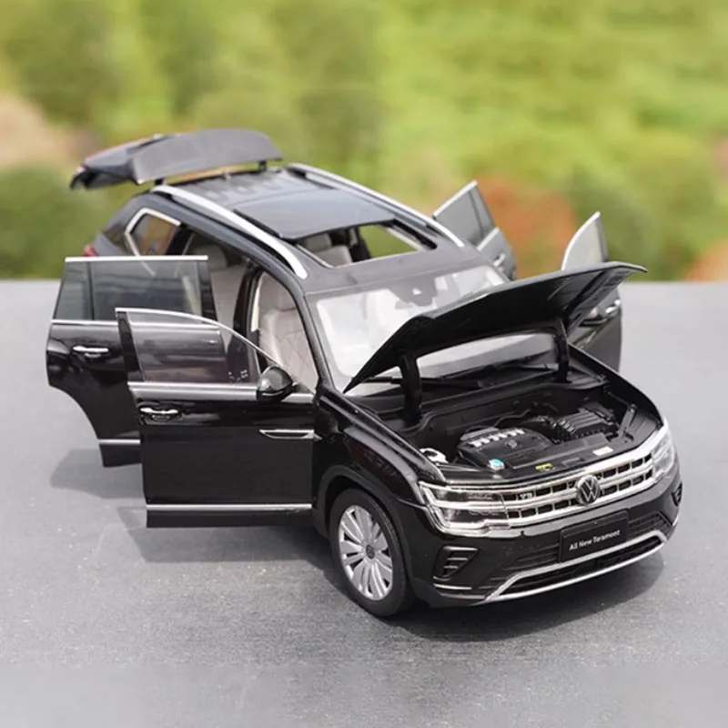 VW New Teramont 1:18 Alloy Model in Metallic Brown 5 VW New Teramont 1:18 Alloy Model in Metallic Brown - Image 5
