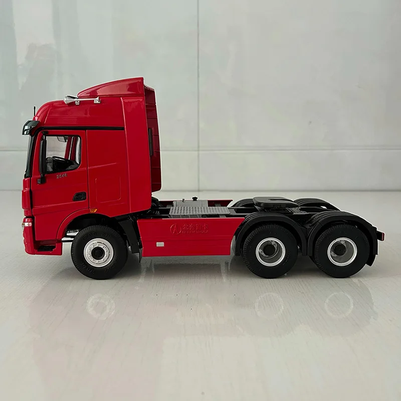 Red 1:24 Scale Heavy Truck Model for Collectors 3 Red 1:24 Scale Heavy Truck Model for Collectors - Image 3