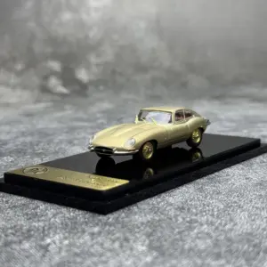 Jaguar E-Type Coupe 1:64 Diecast Model 12 S53059a40611943288018c51207c8ae32L