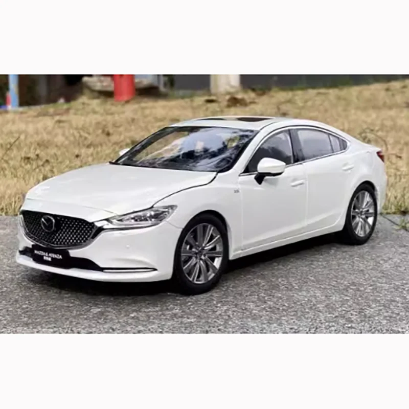 1/18 Scale Mazda6 Atenza Diecast Model 4 1/18 Scale Mazda6 Atenza Diecast Model - Image 4