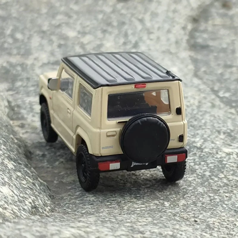 1:64 Scale Suzuki Jimny Diecast Model 5 1:64 Scale Suzuki Jimny Diecast Model - Image 5