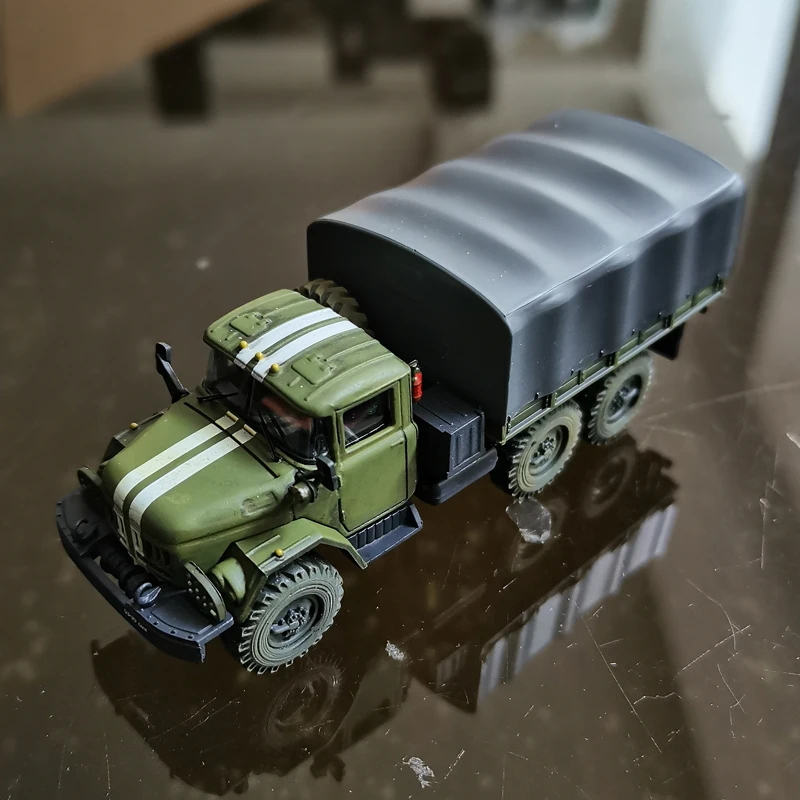 1:72 Scale ZIL-131 Military Truck Model 1 1:72 Scale ZIL-131 Military Truck Model