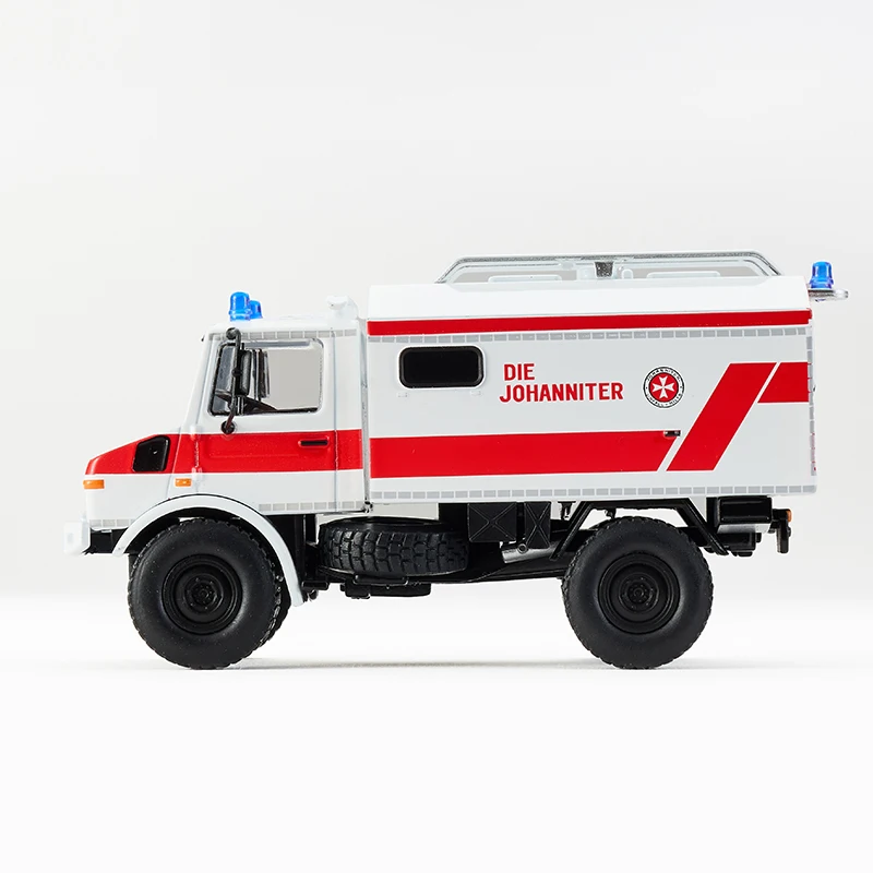 Unimog U1300L Rescue RV 1:64 Diecast Model 6 Unimog U1300L Rescue RV 1:64 Diecast Model - Image 6