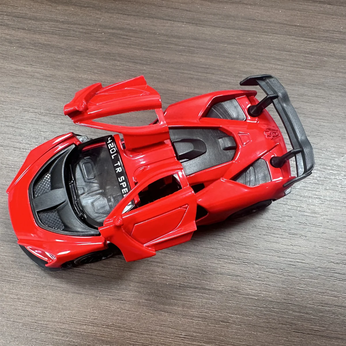 Red 1:43 Die-Cast Racing Car with Opening Doors 6 Red 1:43 Die-Cast Racing Car with Opening Doors - Image 6