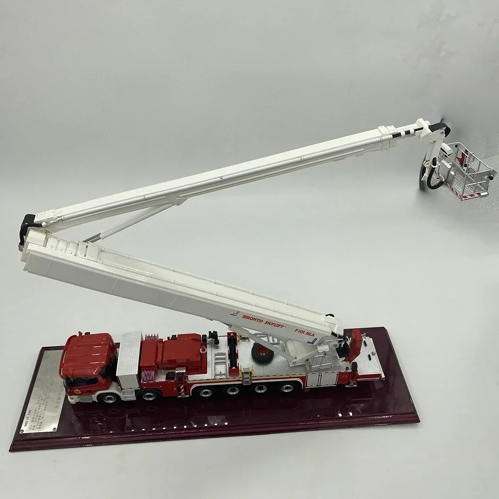 Bolangtao 101m Fire Truck Model 1:43 Scale 3 Bolangtao 101m Fire Truck Model 1:43 Scale - Image 3