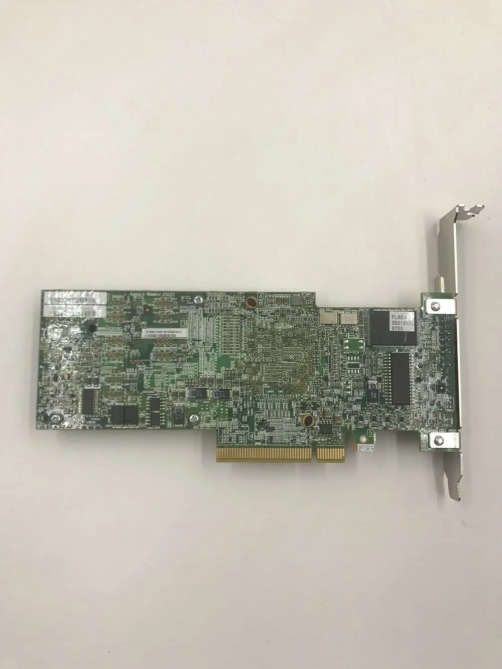 IBM M5015 SAS RAID Controller PCIe Card 3 IBM M5015 SAS RAID Controller PCIe Card - Image 3