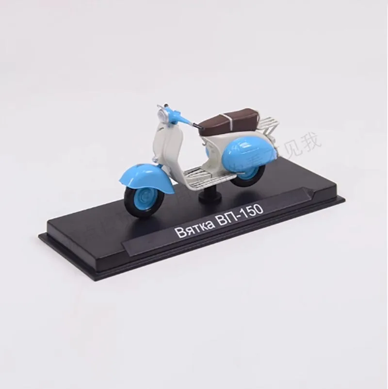Bright Blue 1:24 Scale Miniature Scooter 2 Bright Blue 1:24 Scale Miniature Scooter - Image 2