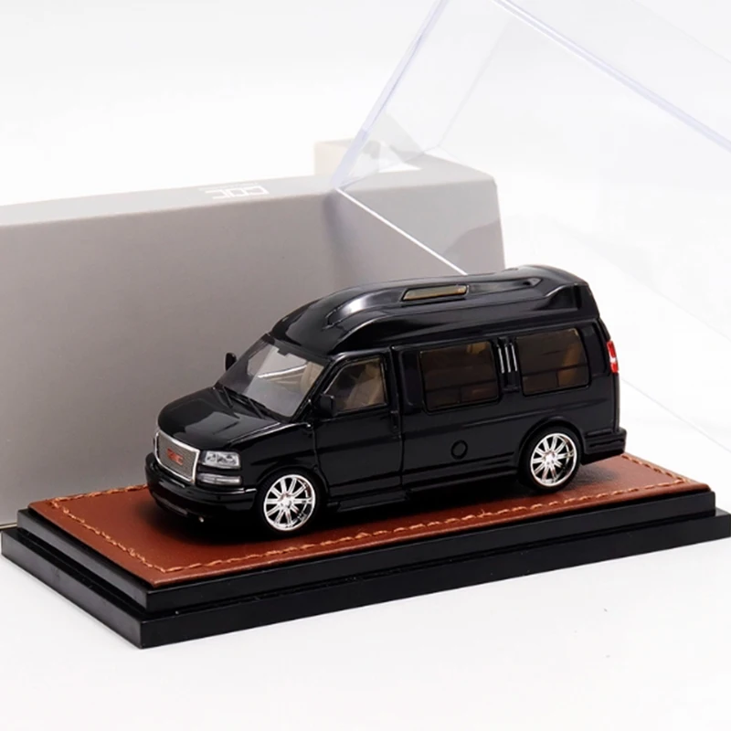 1:64 Scale GMC Savana SUV Diecast Model 2 1:64 Scale GMC Savana SUV Diecast Model - Image 2