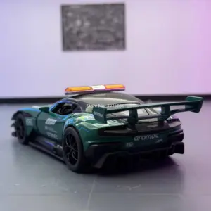 Vibrant Green 1:32 Scale Diecast Race Car 14 S54310b3301174709a5d31e08fb9da194T