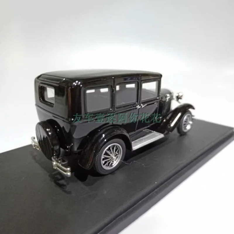 1931 Vintage Taxi Diecast Model - 1:43 Scale 3 1931 Vintage Taxi Diecast Model - 1:43 Scale - Image 3