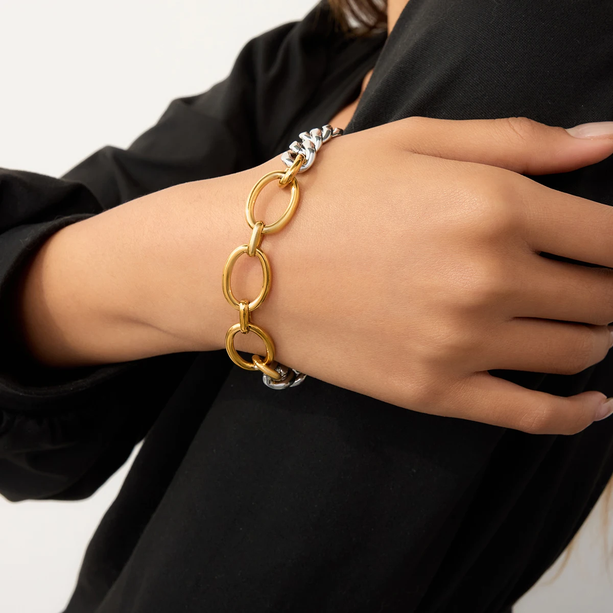 Stainless Steel Two-Tone Chain Bracelet for Women 3 Stainless Steel Two-Tone Chain Bracelet for Women - Image 3