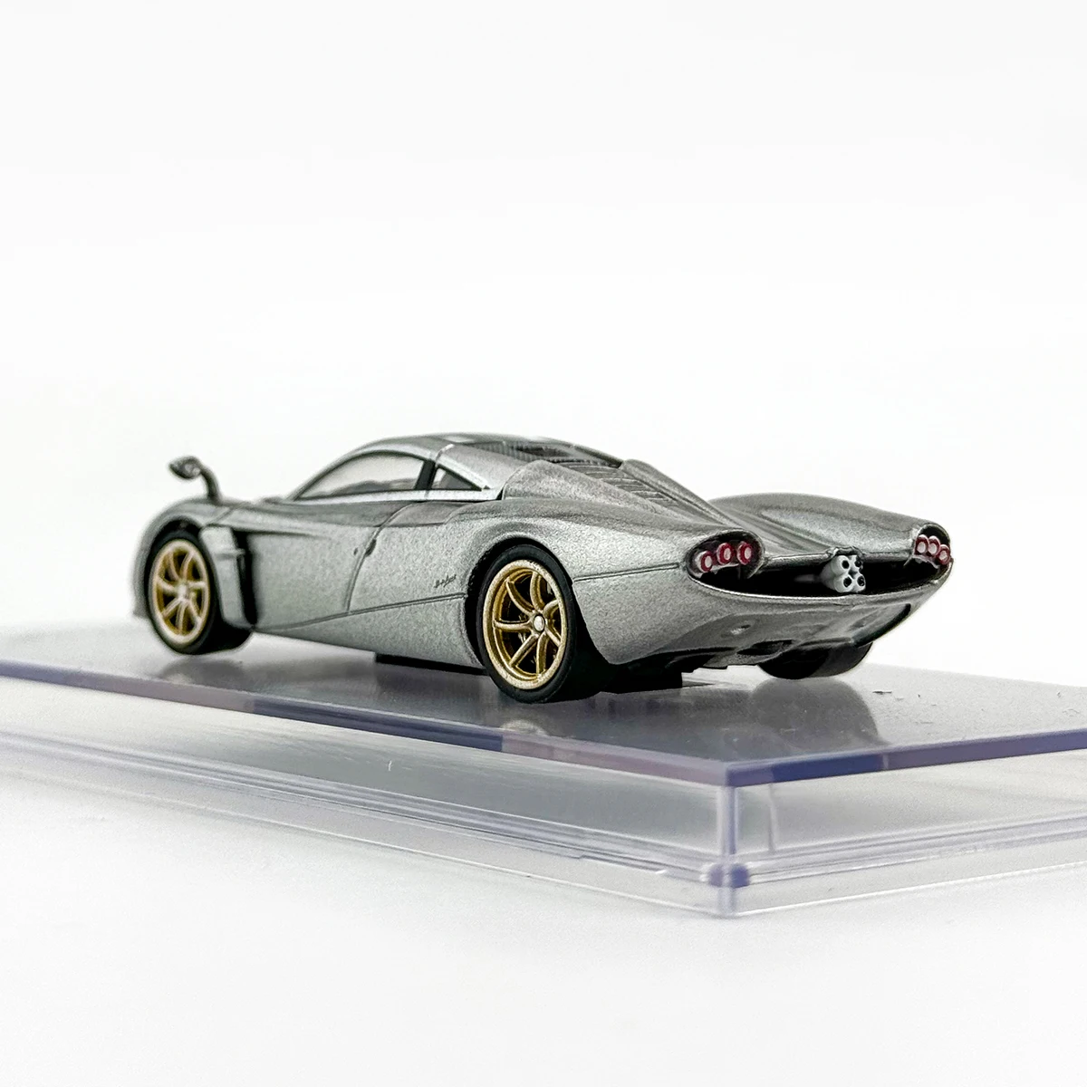 Pagani Huayra Codalunga 1:64 Diecast Model 6 Pagani Huayra Codalunga 1:64 Diecast Model - Image 6