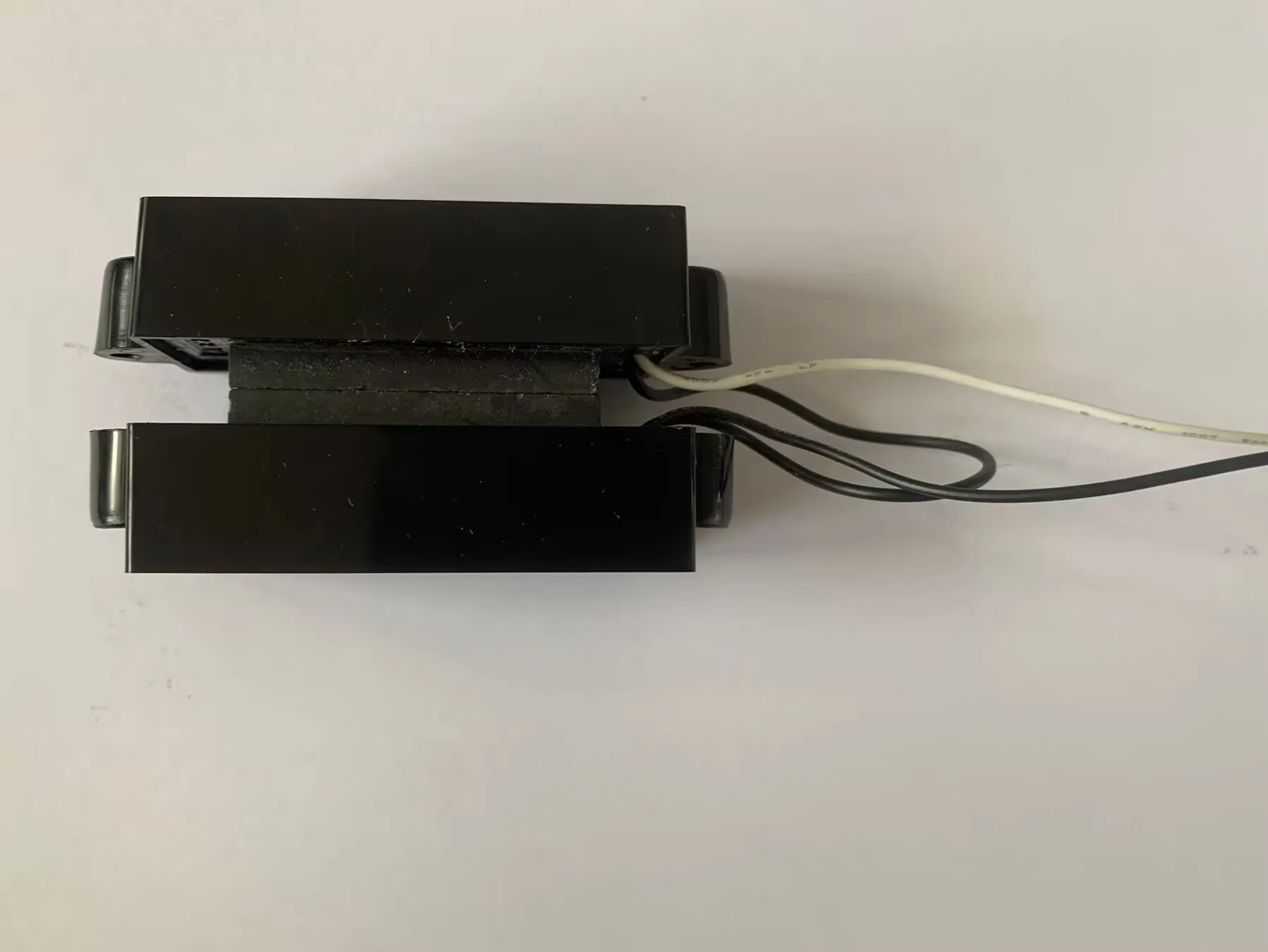 4-Piece Professional P-Bass Pickup Set for 4-String Guitars 5 4-Piece Professional P-Bass Pickup Set for 4-String Guitars - Image 5