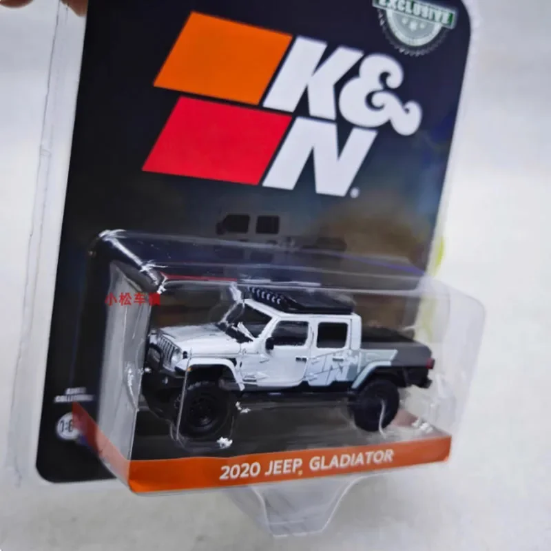 1/64 Scale Jeep Gladiator Model Collectible 4 1/64 Scale Jeep Gladiator Model Collectible - Image 4