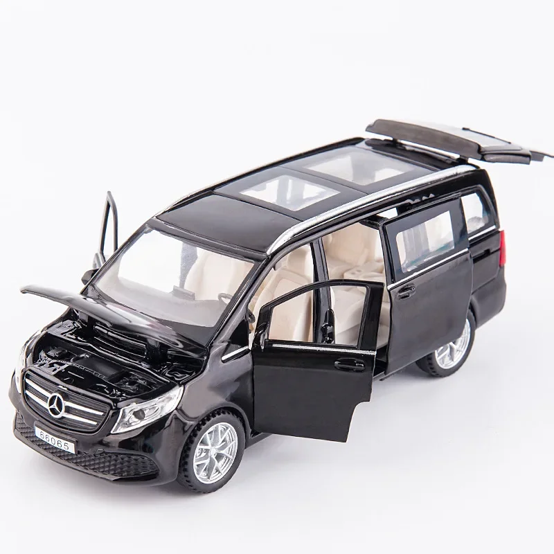 Mercedes-Benz V260 1:32 Scale Model Car 5 Mercedes-Benz V260 1:32 Scale Model Car - Image 5