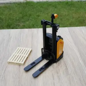 SANY 2T Stacker Forklift Miniature Replica 8 S563acc0ad2f245cc89113e7b3177af87c