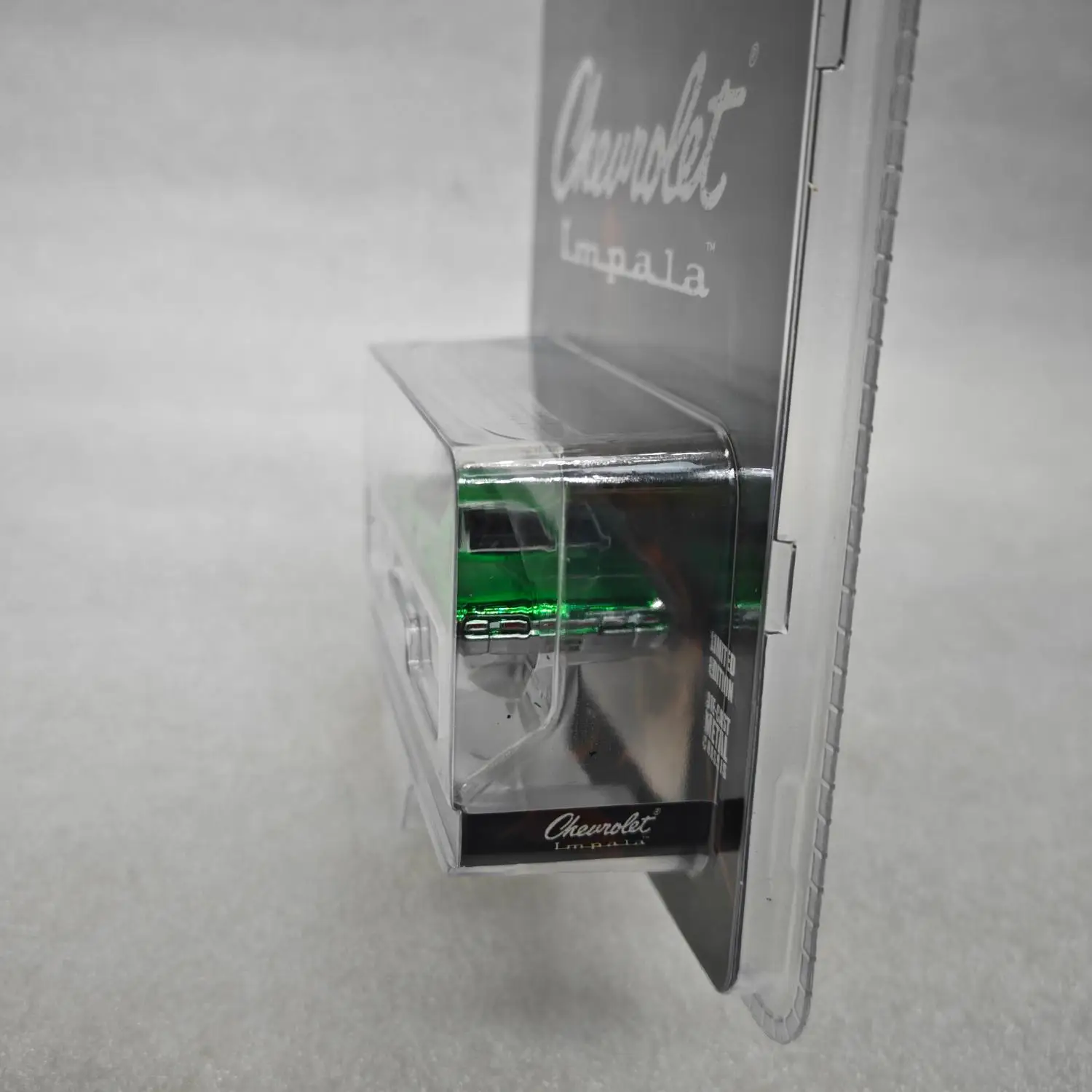 Green Light 1967 Chevrolet Impala Diecast Model 4 Green Light 1967 Chevrolet Impala Diecast Model - Image 4