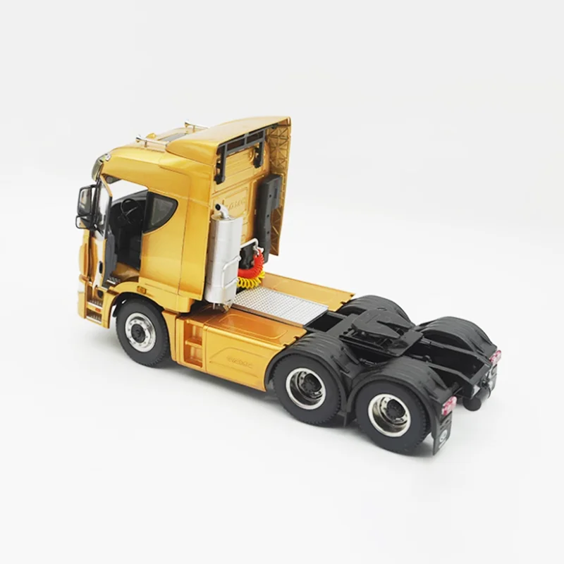 Gold Diecast 1:28 Scale Traction Truck Model 6 Gold Diecast 1:28 Scale Traction Truck Model - Image 6