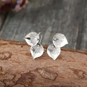 Vintage Floral Petal Dangle Earrings 7 S57c14f4b777742608cfe65f6ab82fd2ao