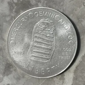 2019 US Moon Landing Copper Commemorative Coin 4 S57dceeacc99942d5989bde4e5c9612ab5
