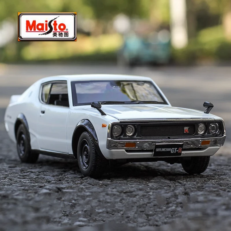 1973 Nissan Skyline GT-R 1:24 Diecast Model 2 1973 Nissan Skyline GT-R 1:24 Diecast Model - Image 2